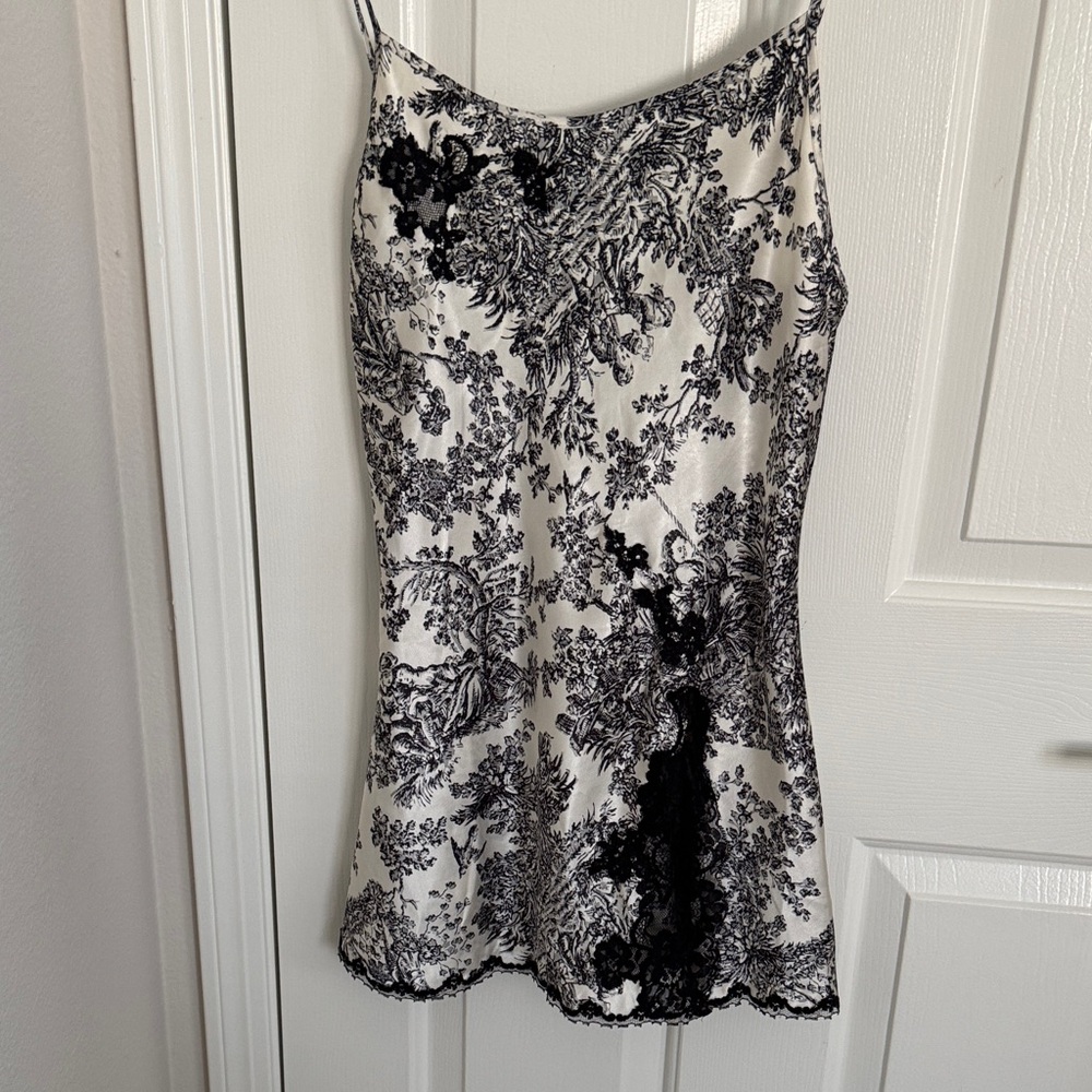 Victoria’s Secret Open Back Slip S